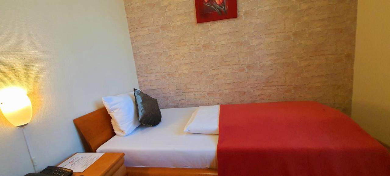 Hotel Deutscher Hof Мангейм Экстерьер фото